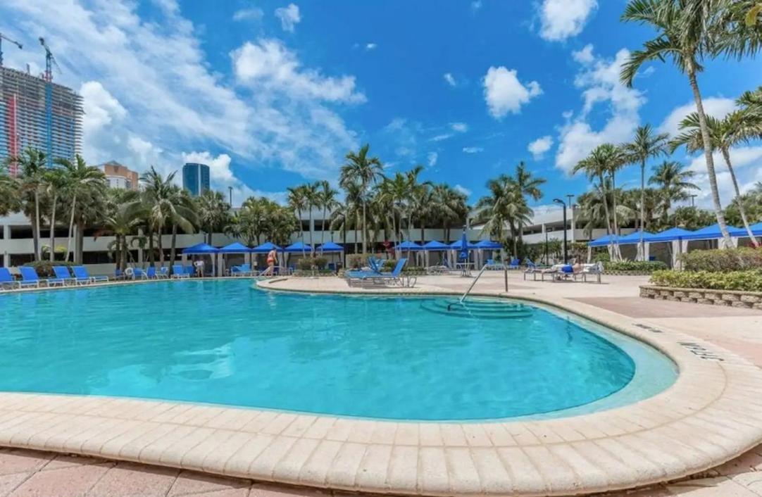 Apartamento Beautiful Steps Away From The Miami Beach