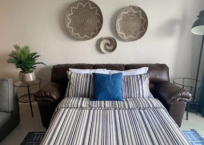 Beautiful Apartment Steps Away From The Beach